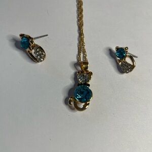 Elegant Gold and Blue Cat Jewelry Set